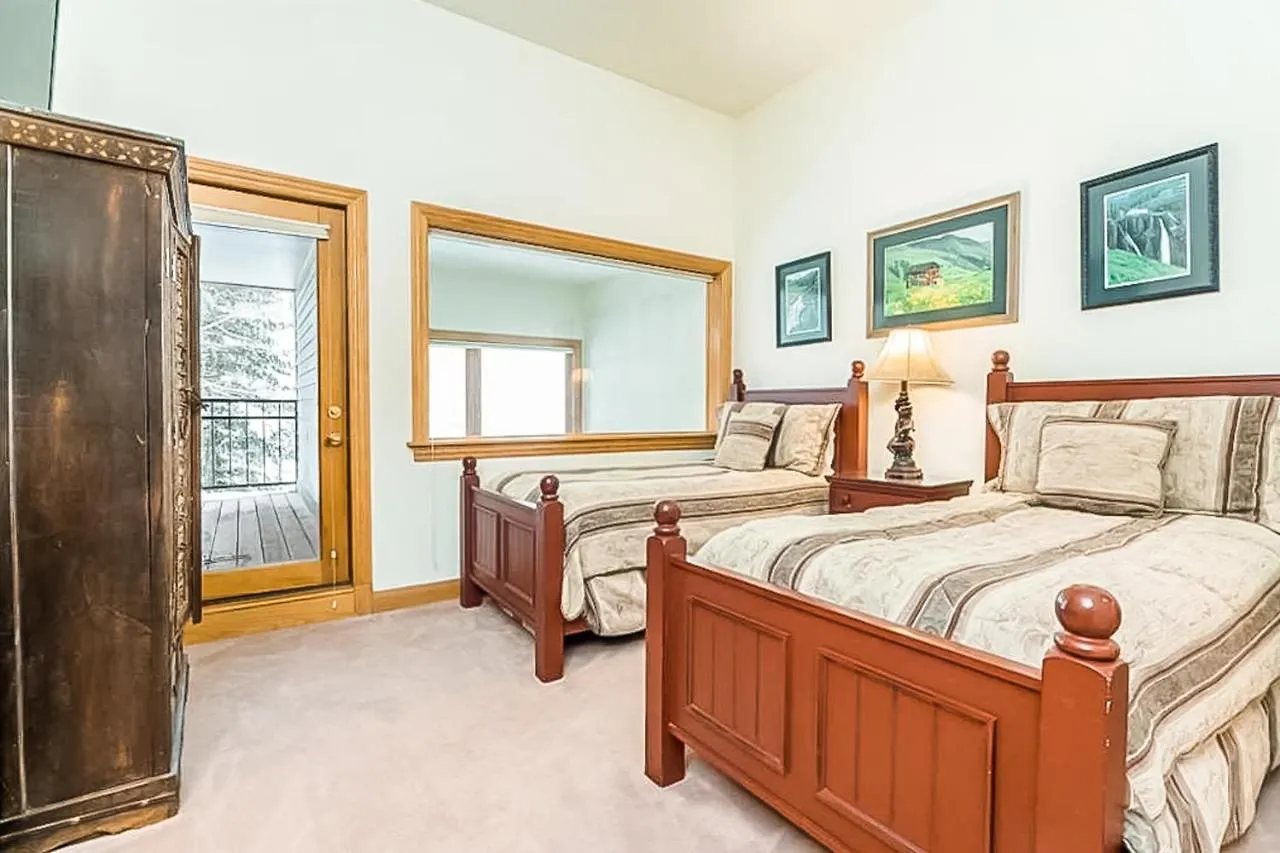 Cimarron Mountain Retreat Apartment