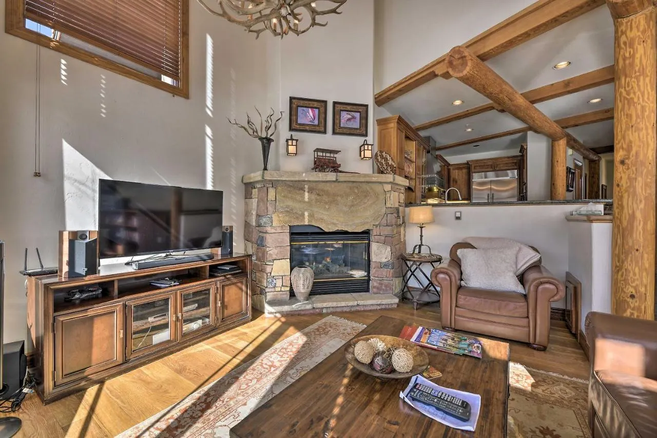 Holiday home Luxurious Ski-inandski-out Mountain Escape *