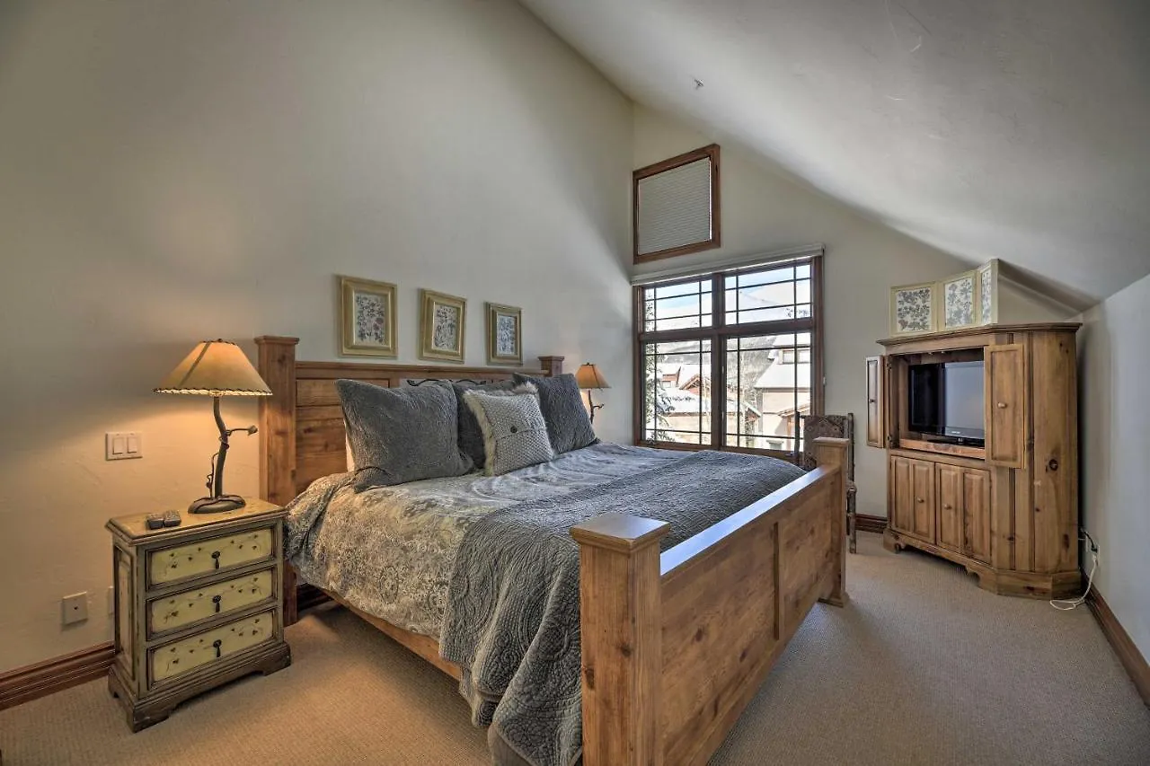 Luxurious Ski-inandski-out Mountain Escape * Telluride