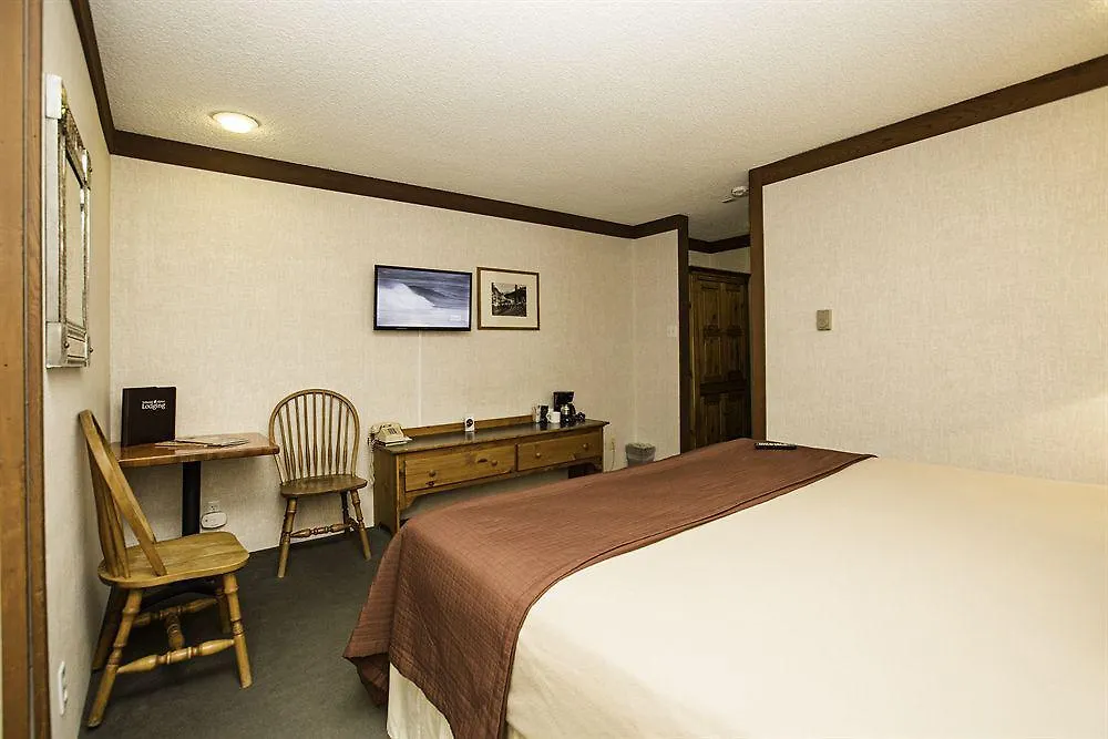 Mountainside Hotel
