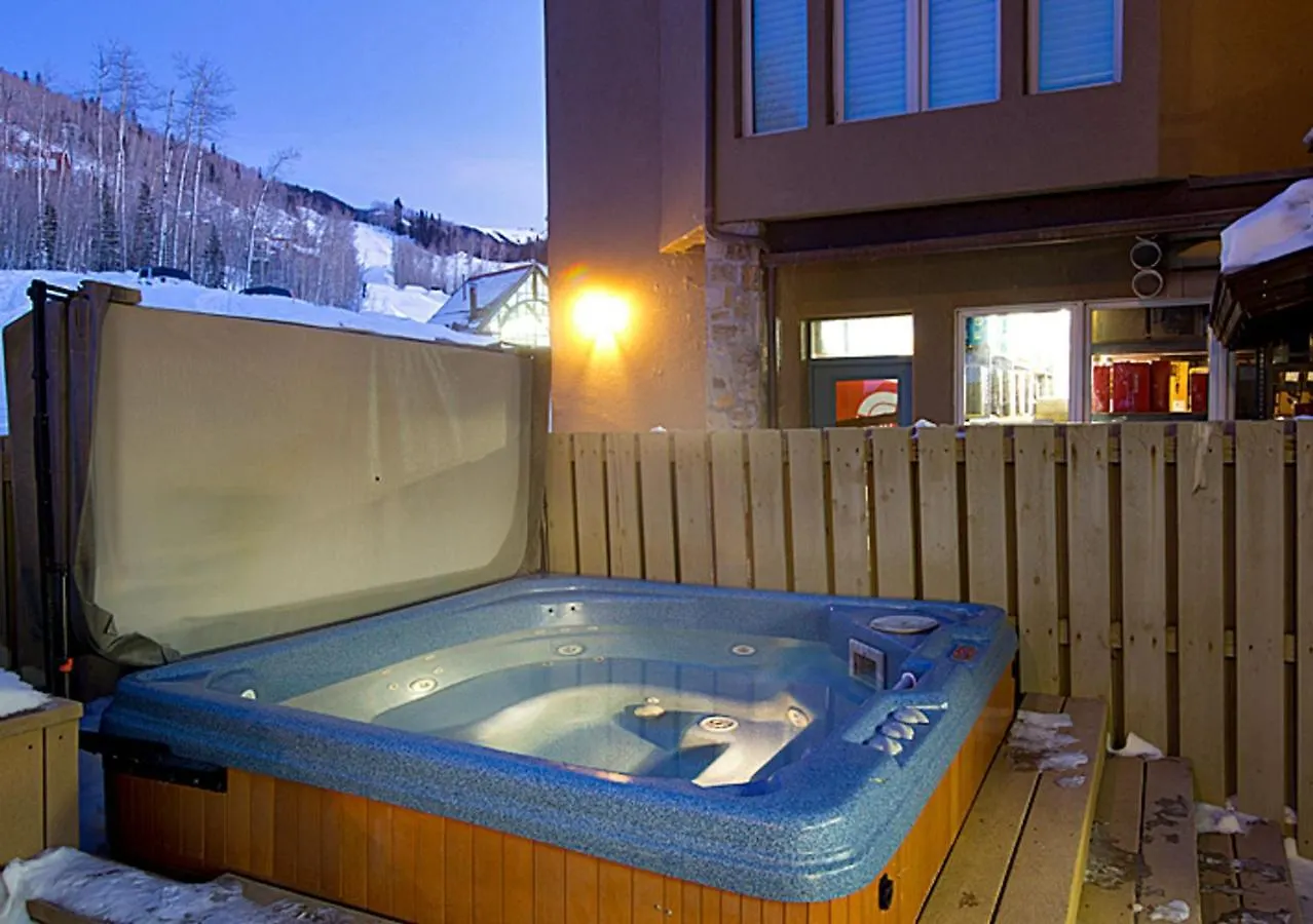 Le Chamonix By Alpine Holiday home *