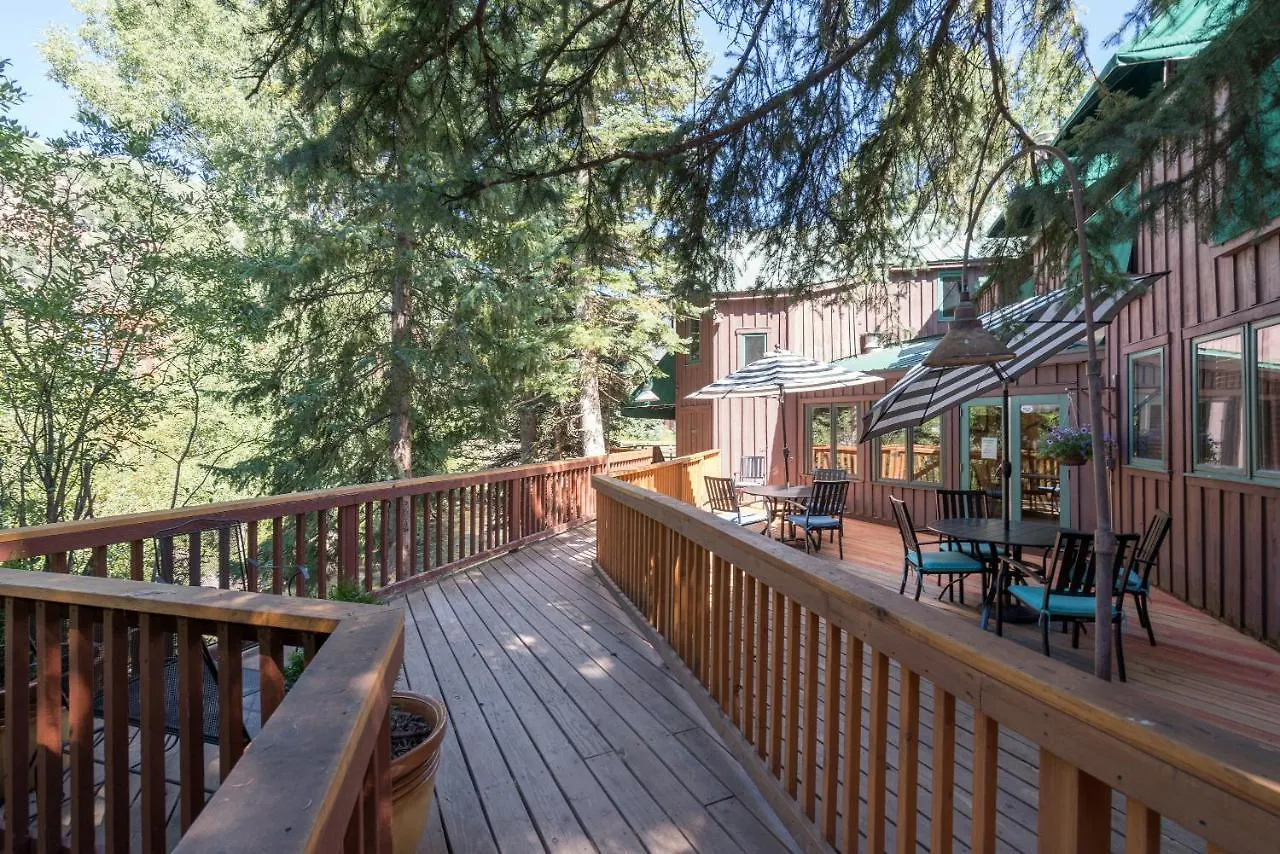 Manitou By Alpine Lodging 4*