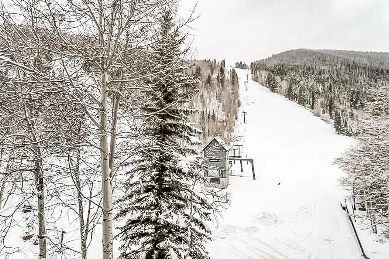 Double Diamond Ski-in/ski-out *