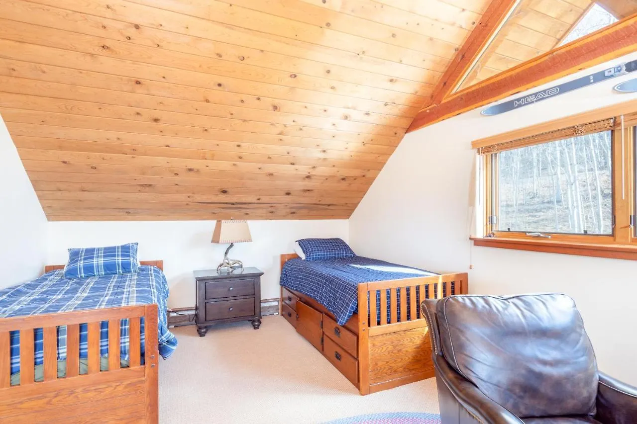 Quakey Lane 241 - Elk Holiday home