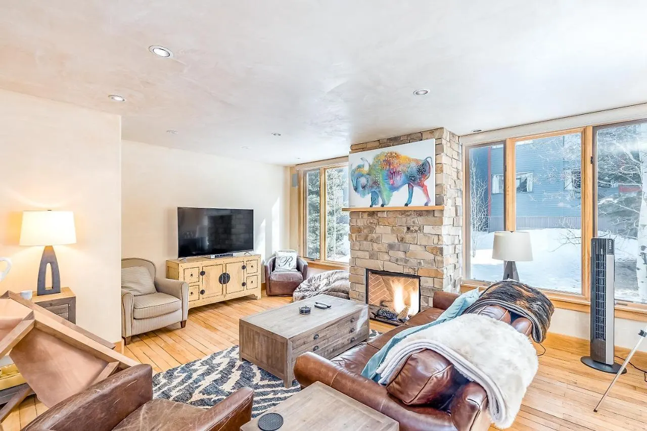 Telluride Lodge *