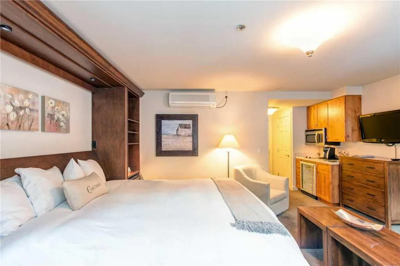 Hotel Columbia 4*