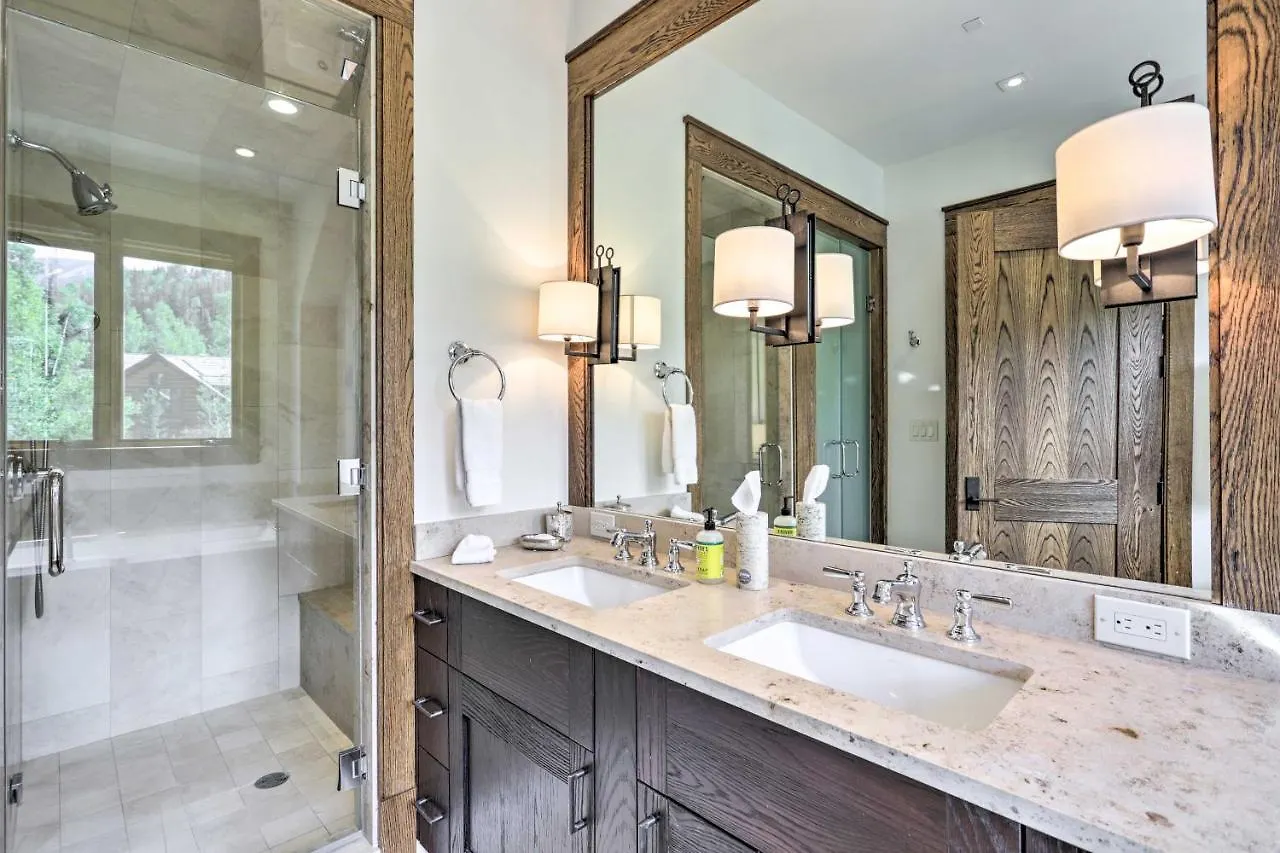 Luxurious Ski-inandski-out Penthouse! Apartment Telluride