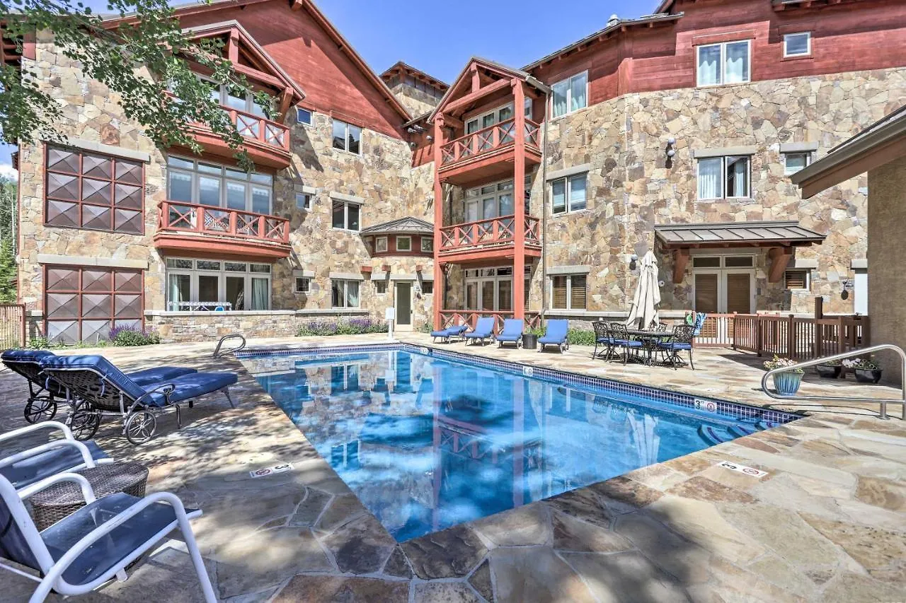 Luxurious Ski-inandski-out Penthouse! *