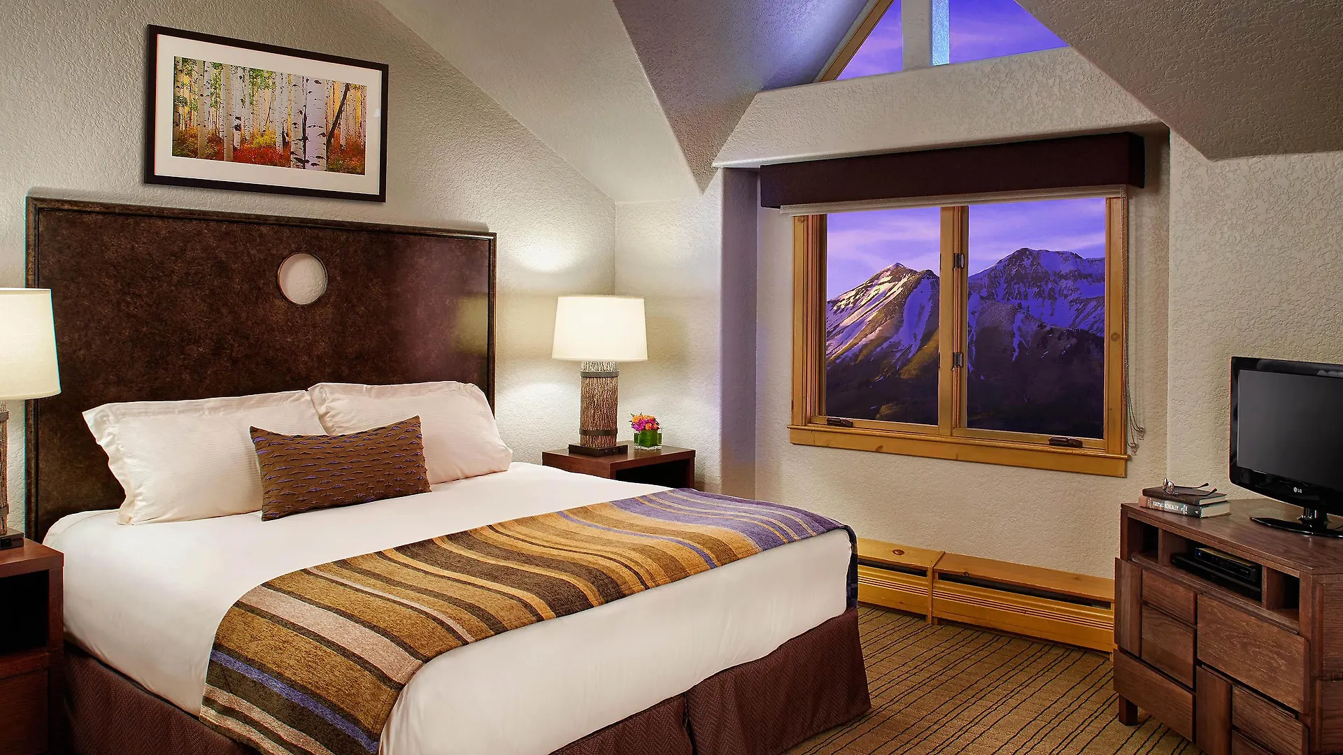 Fairmont Heritage Place, Franz Klammer Lodge *