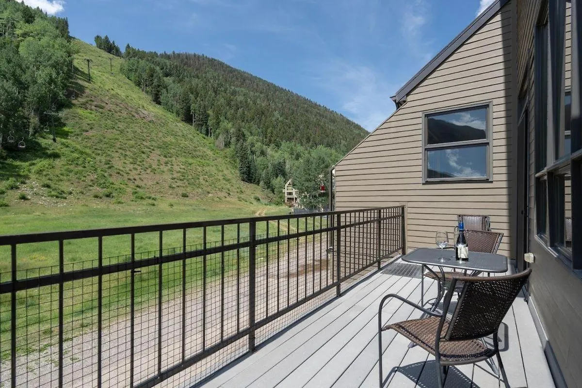 True In Out - Sun-drenched, Floor - Ajax Views, Deck, Garage Parking *