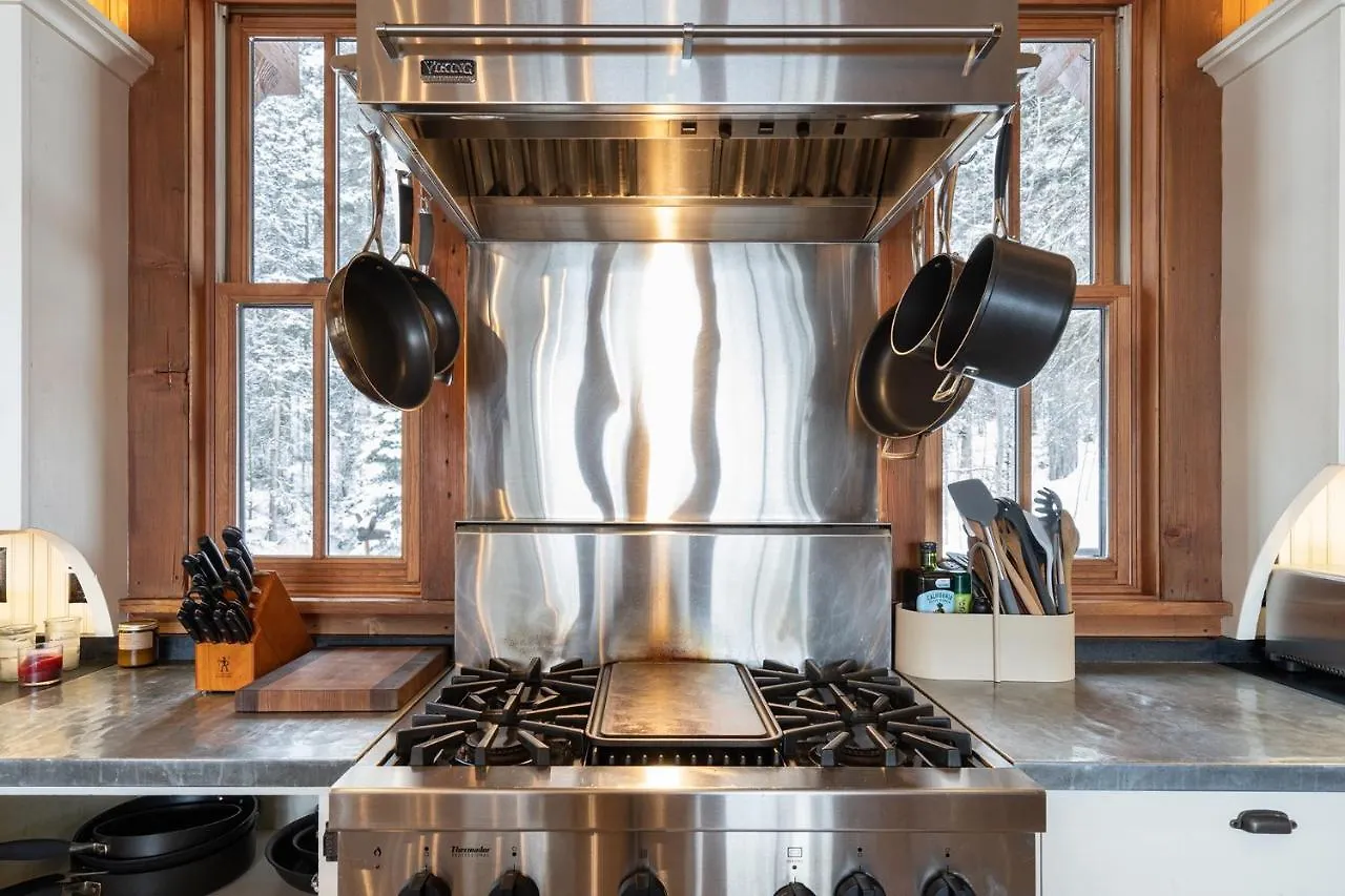Holiday home Back Door In Out - Fireplace, Hot Tub, Huge Views - Alpine Luxury At Copper Hollow *