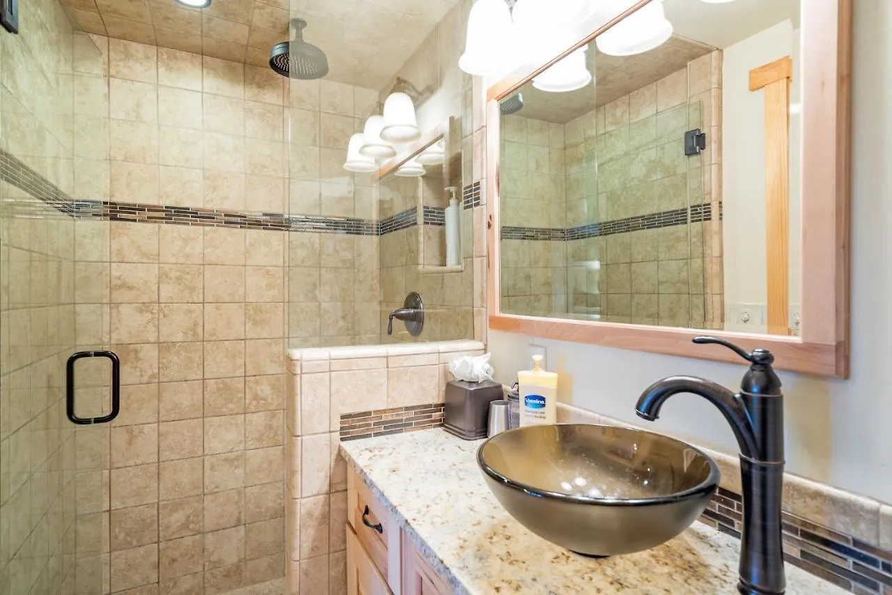 Charming W Kitchenette, Hot Tub Near River