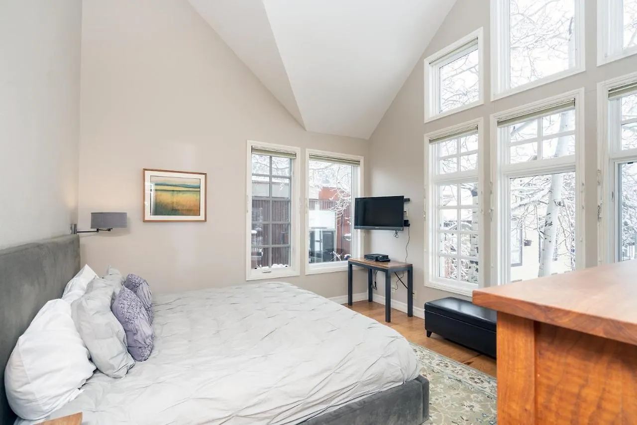 Slopeside Paradise Penthouse At Lift 7, Views, Fireplace, Deck, Hot Tub Apartment Telluride