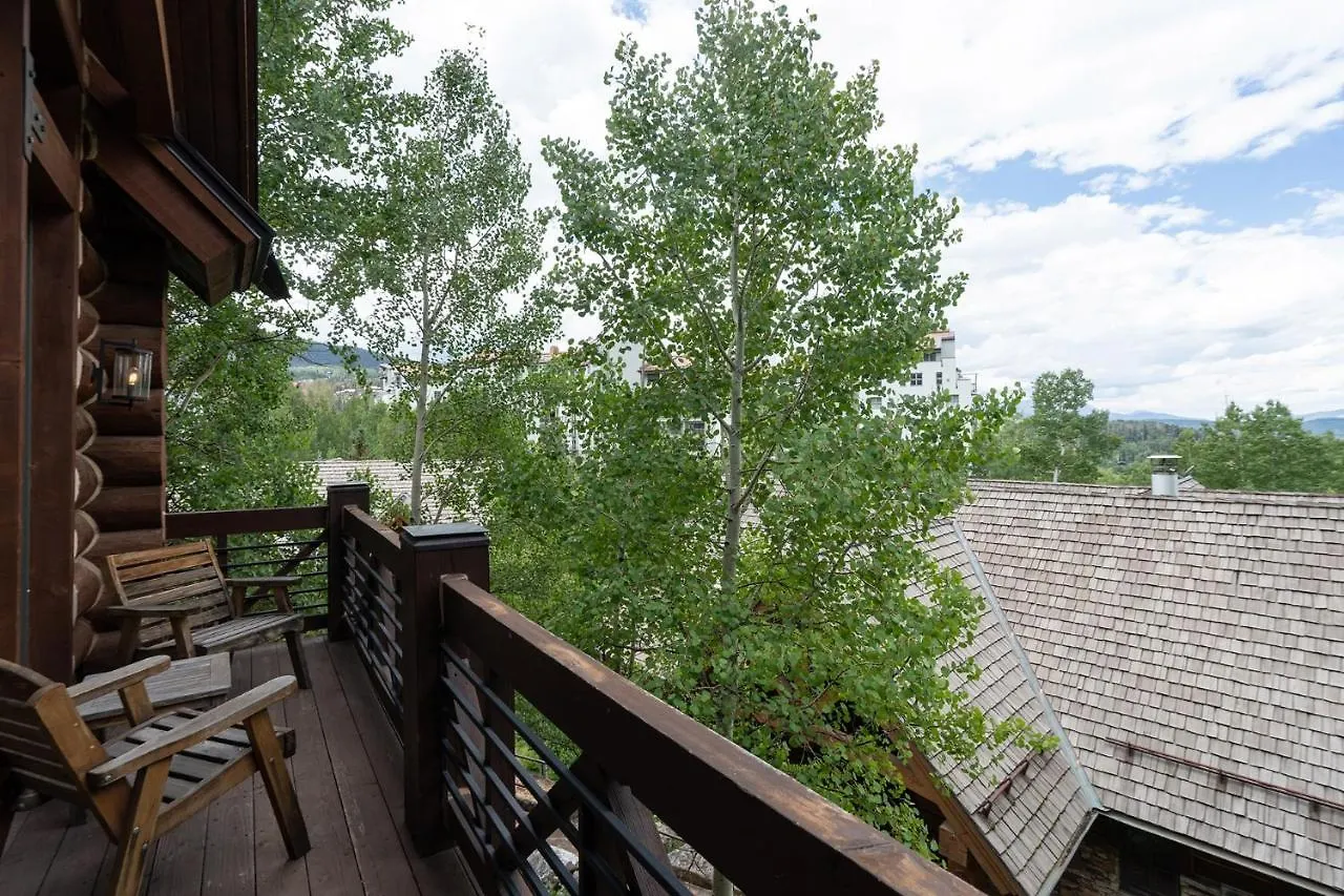 New! Chic European Style Cabin, Short Walk To Holiday home *