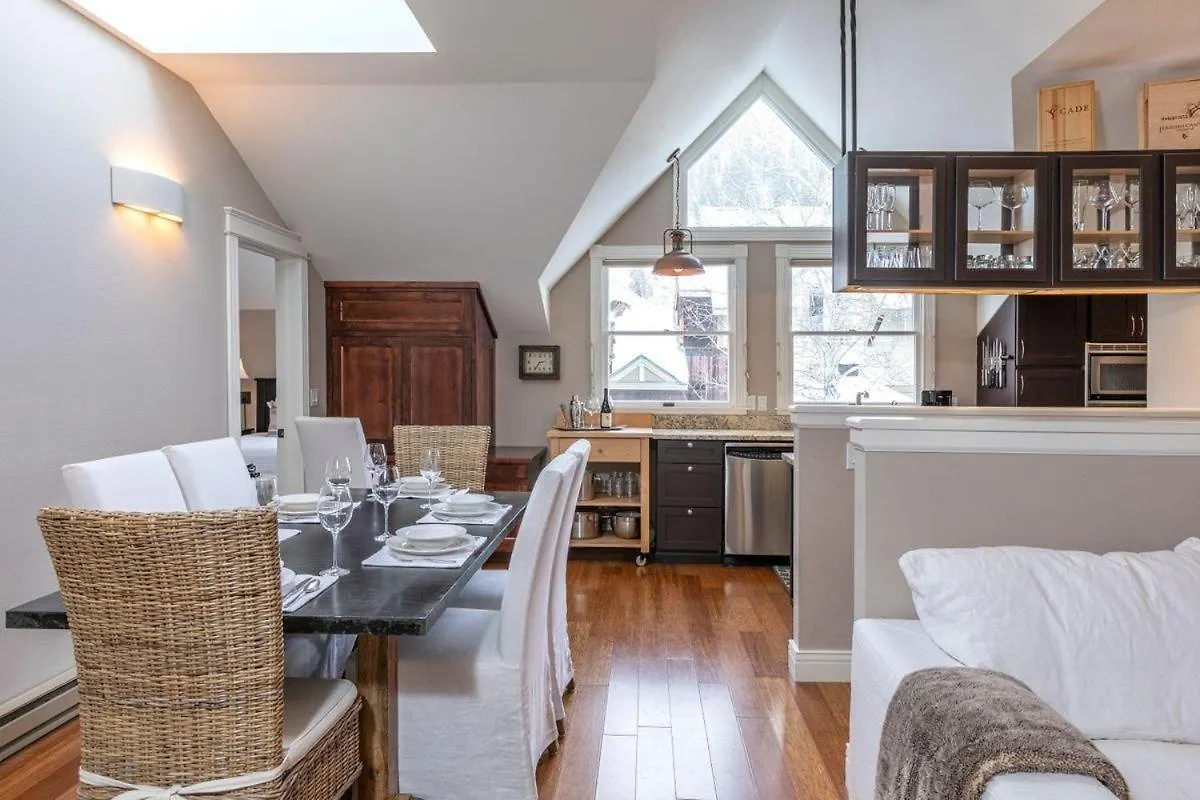 Peaceful Home-like - Spacious, Private Deck, Fireplace Apartment Telluride