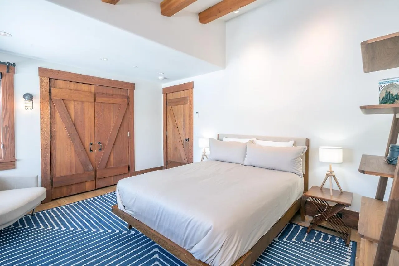 Holiday home Back Door In Out - Fireplace, Hot Tub, Huge Views - Alpine Luxury At Copper Hollow