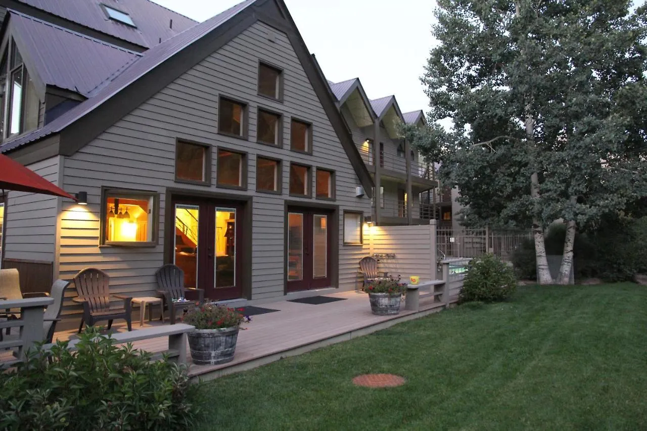 Giant Riverfront Deck W Grill, Tons Of Space Viking 100ab *