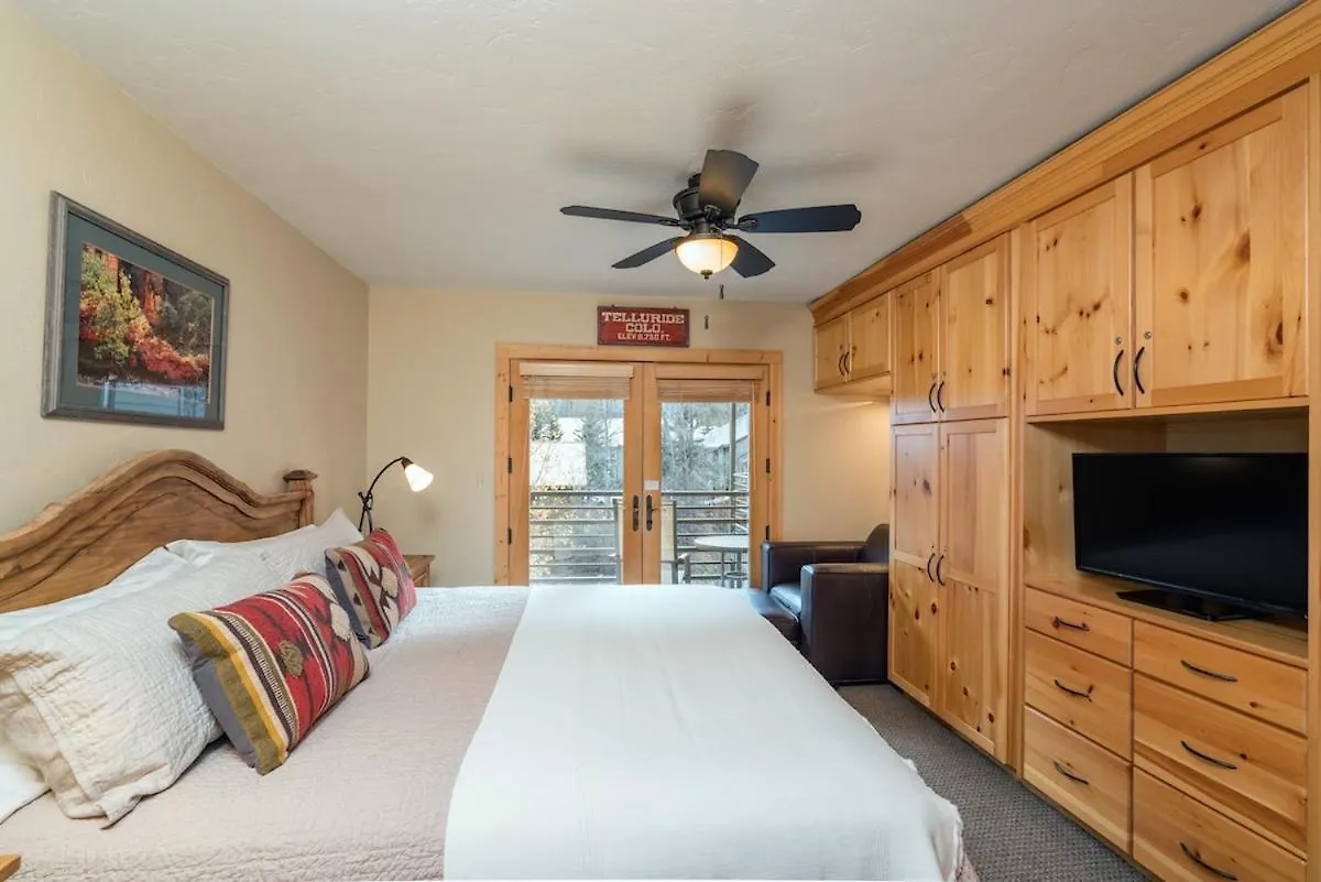 Riverside Condo, Walk Everywhere Viking 212 *