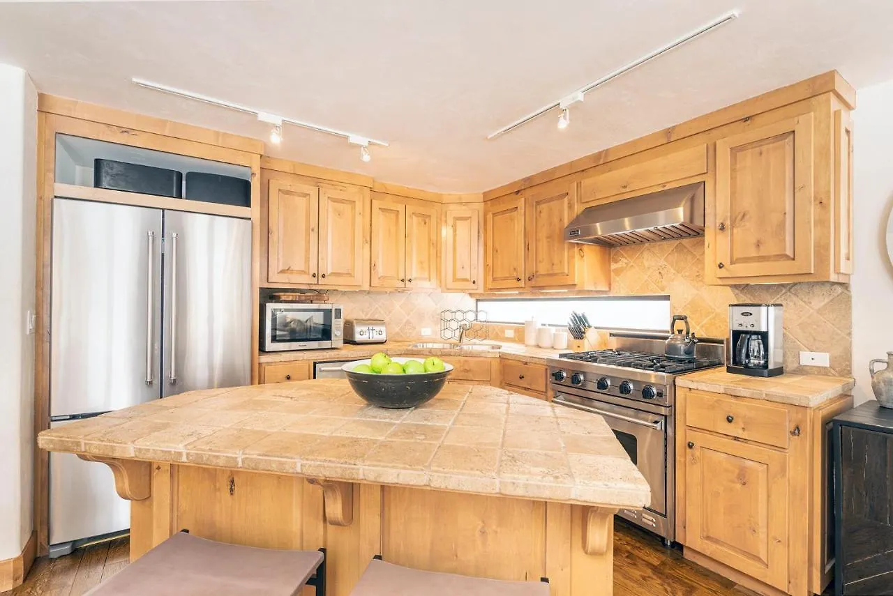 526 - A True Mountain Retreat In Beautiful Town, Apartment *