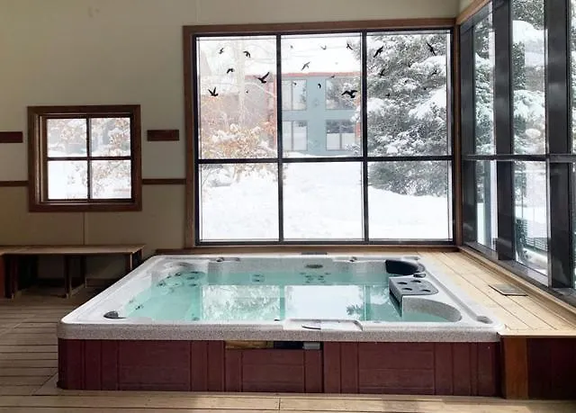 526 - A True Mountain Retreat In Beautiful Town, Apartment