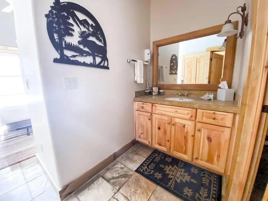 Holiday home 2br Mountain Luxury Skiin Out Amenities *