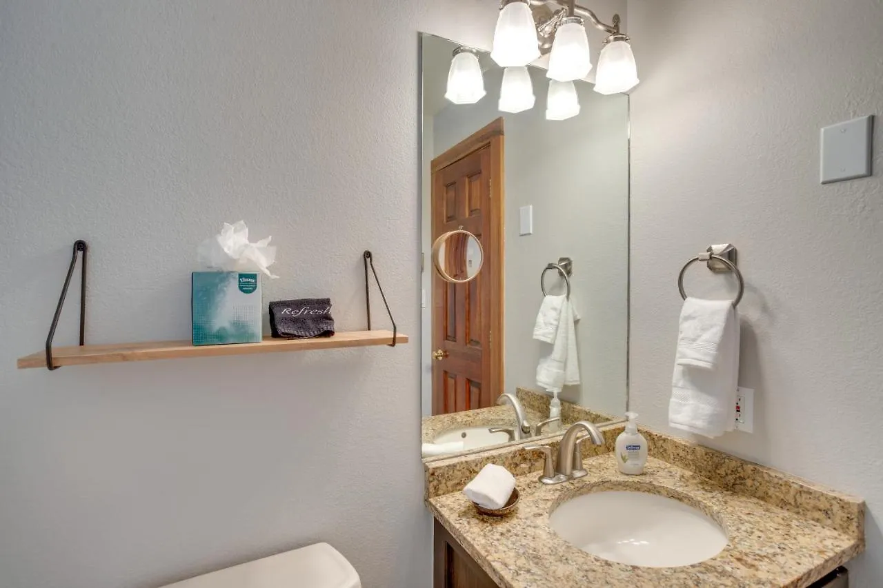 Walk To Lift, Bear Creek, And More! Apartment
