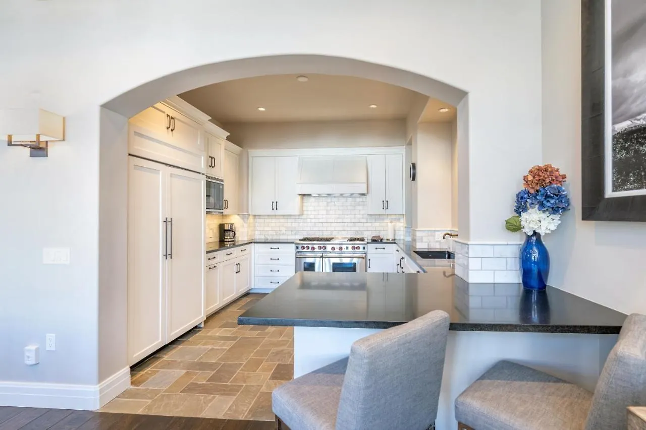 At Cortina Penthouse 11 By Alpine Telluride