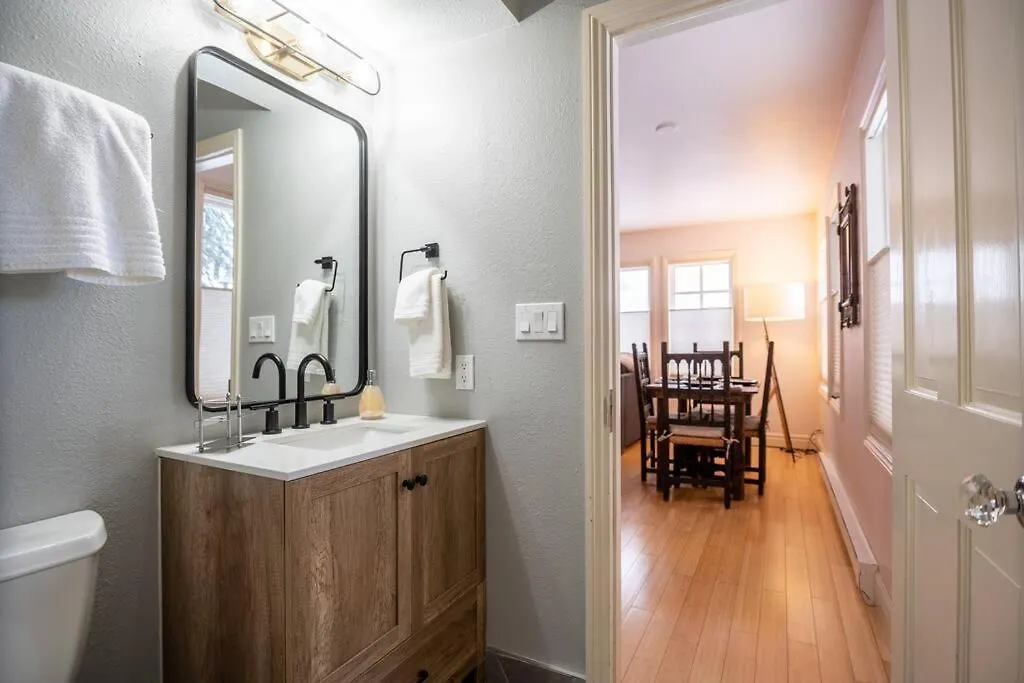 Apartment Premier Downtown With Pool, Hot Tub & Parking *