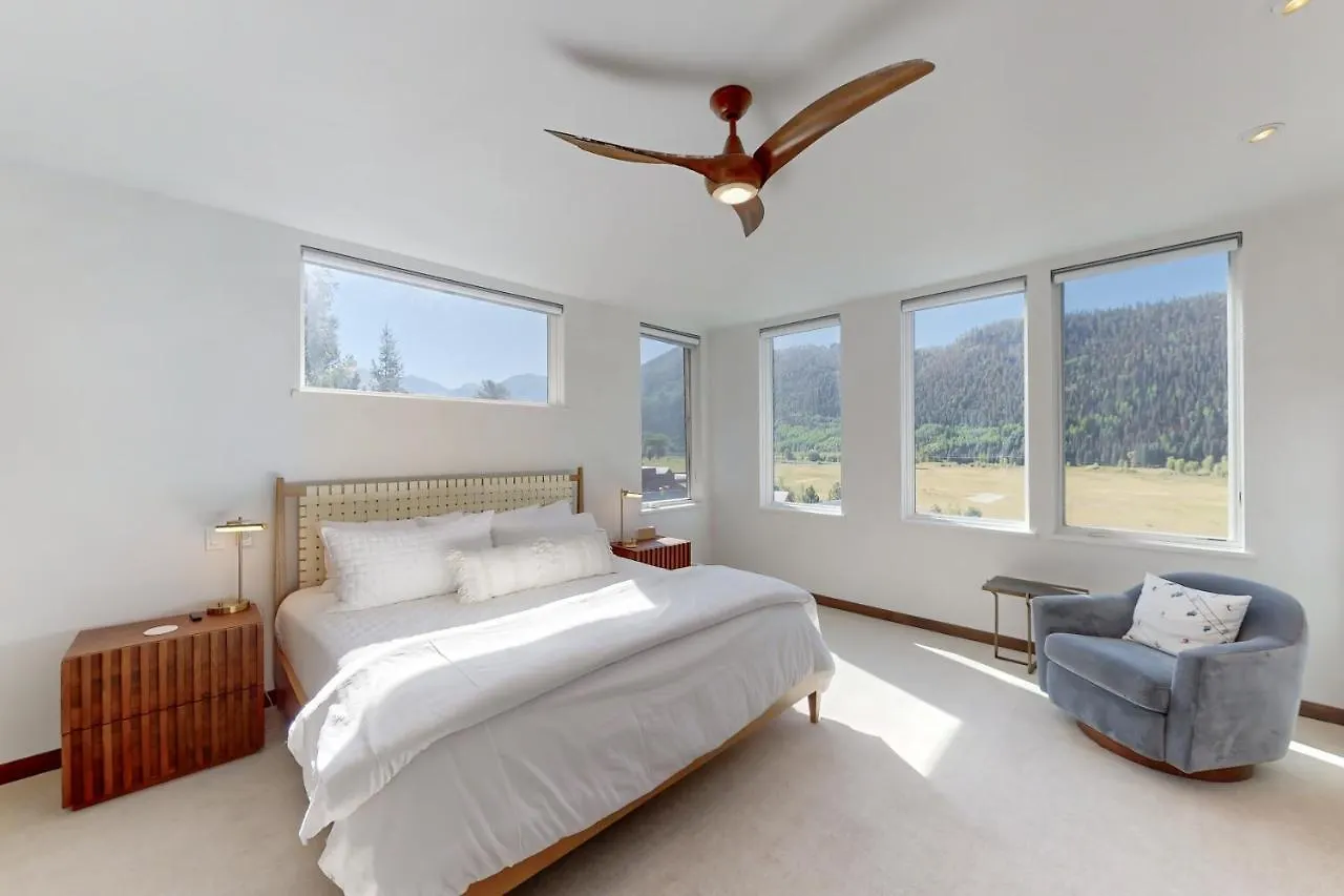Sunset Ridge 267 Holiday home