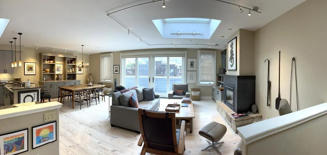 Penthouse #2 At Diamondtooth - Location And Views! Apartment *