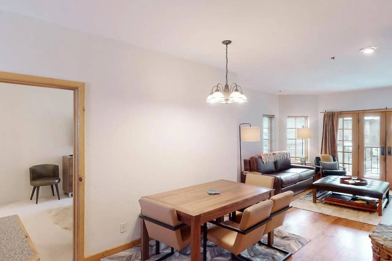 Westermere 212 - Westermere Core Apartment