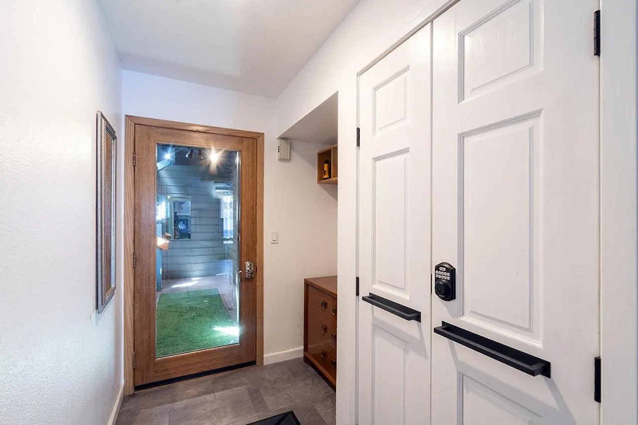 Riverside A03 Apartment Telluride