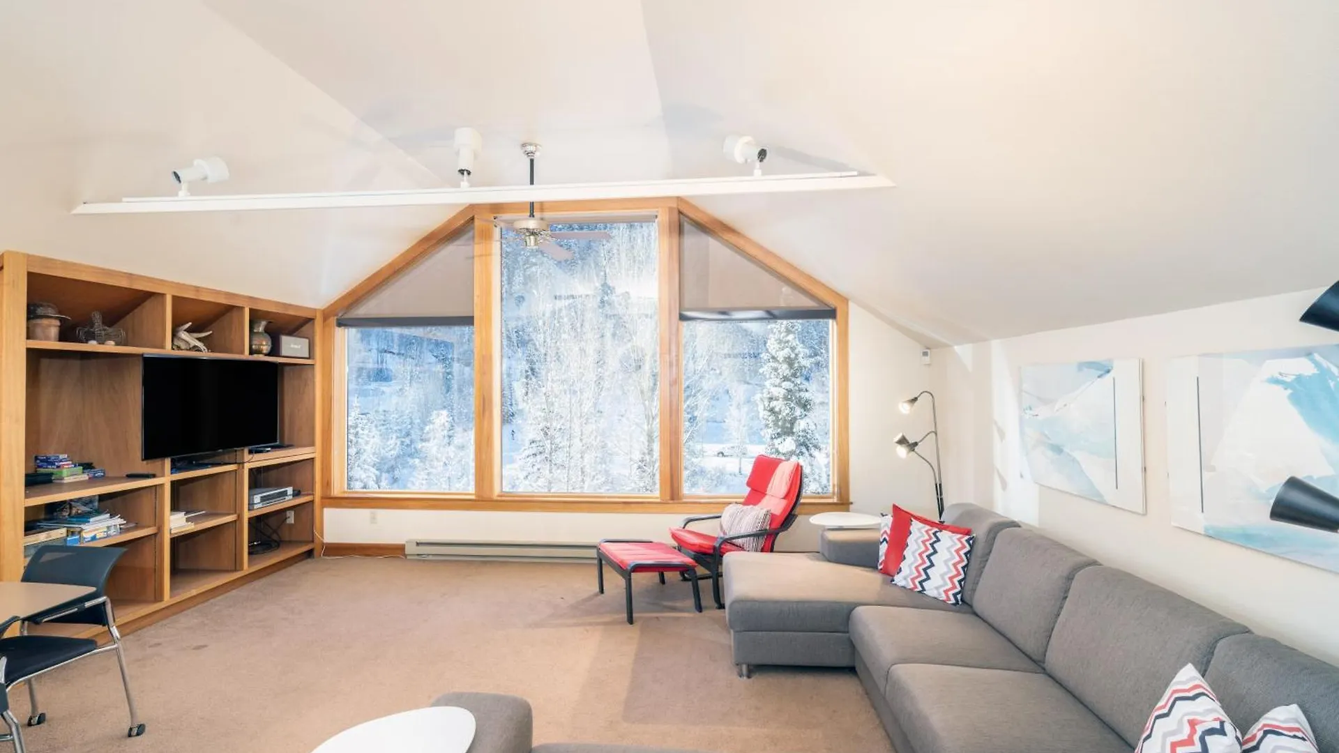 Holiday home Three Bedroom Boasts Great Views Of The Area! *