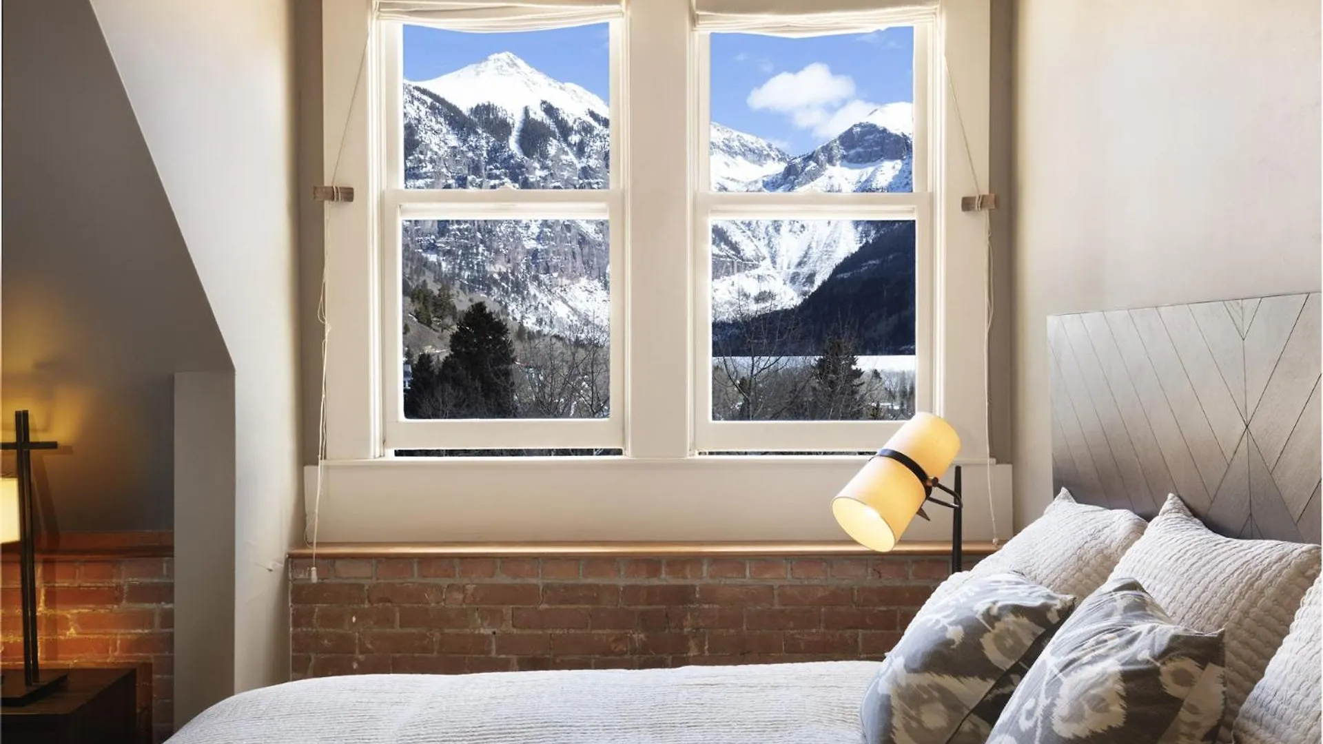 Ajax Loft Apts * Telluride
