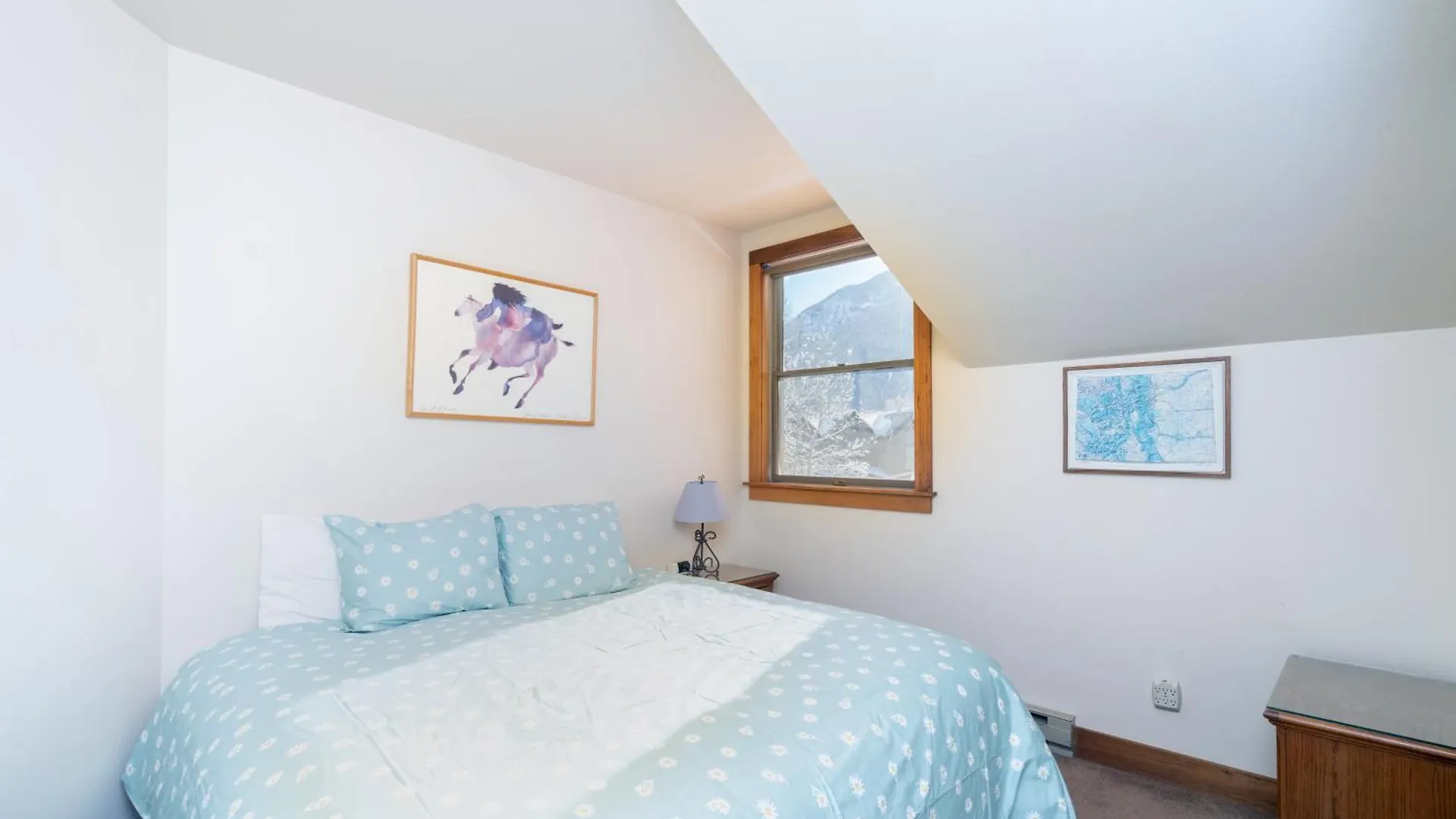 Three Bedroom Boasts Great Views Of The Area! Holiday home