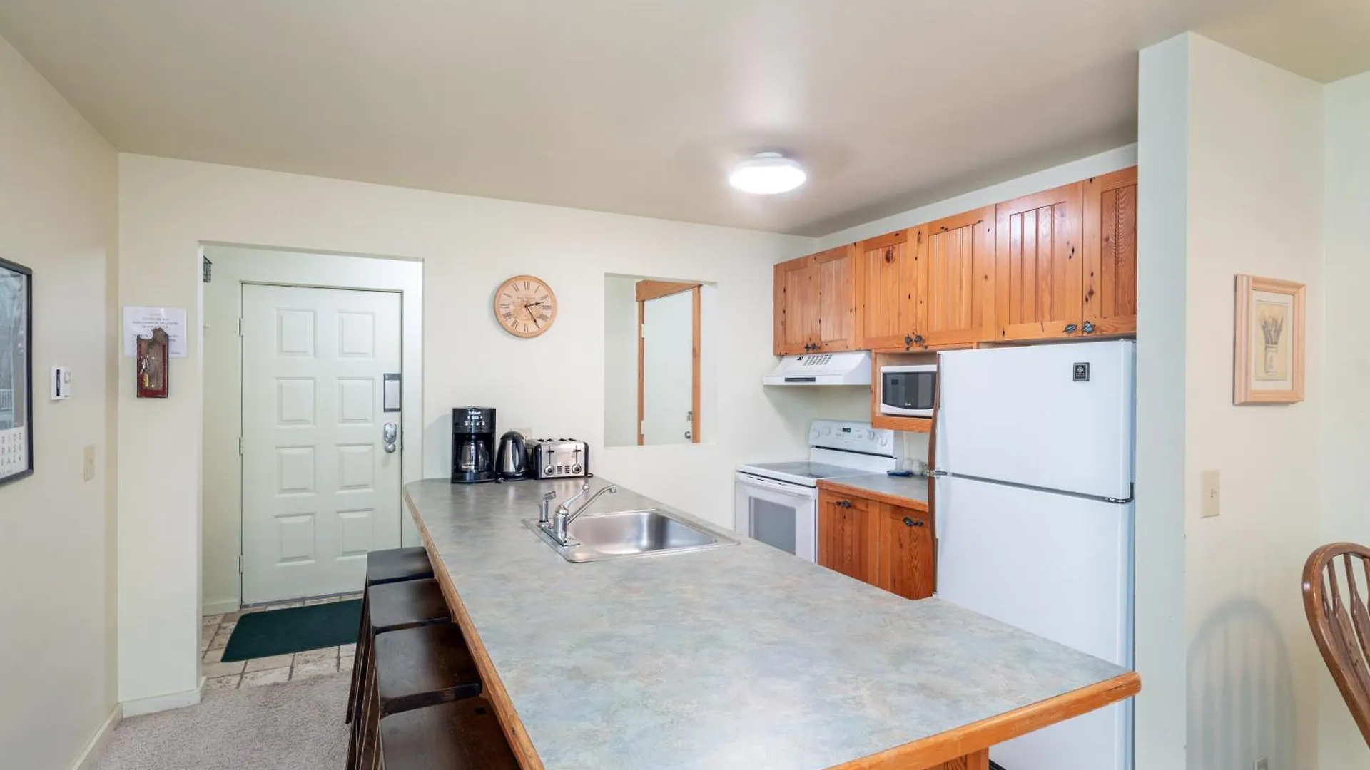 Holiday home Cozy Two Bedroom In The Middle Of It All!