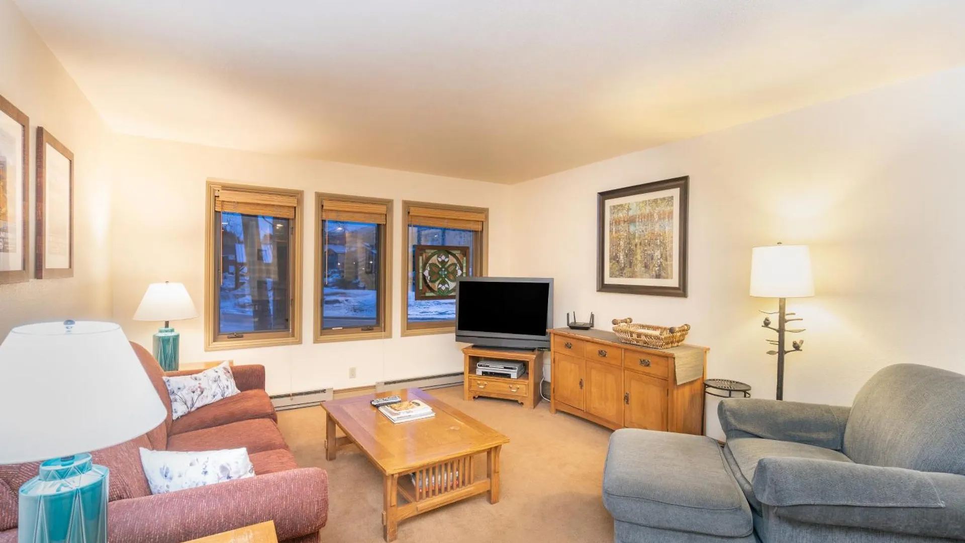 Ski-in Ski-out Ground Floor Easy Access Holiday home