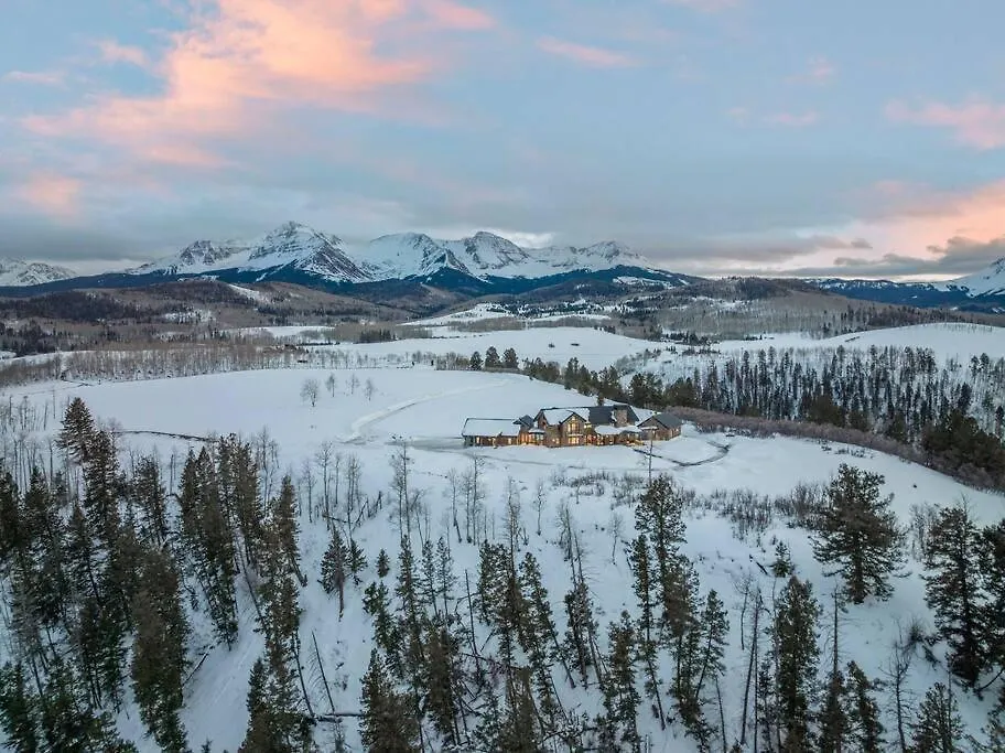 Silverpick Ranch - Adventure & Luxury In