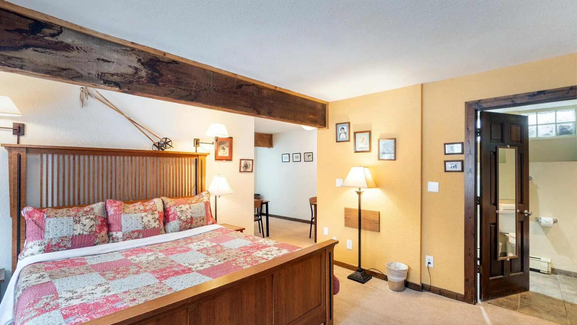 Manitou 4 By Alpine Hotel