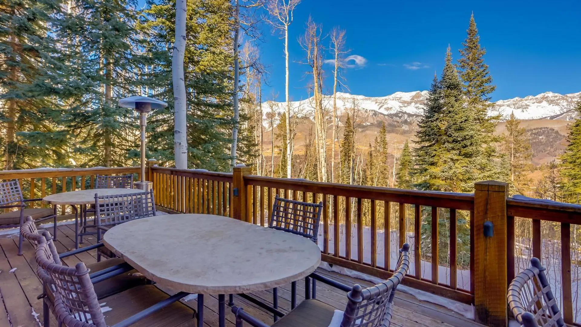 Mountain Village Marvel With Hot Tub And Gym!