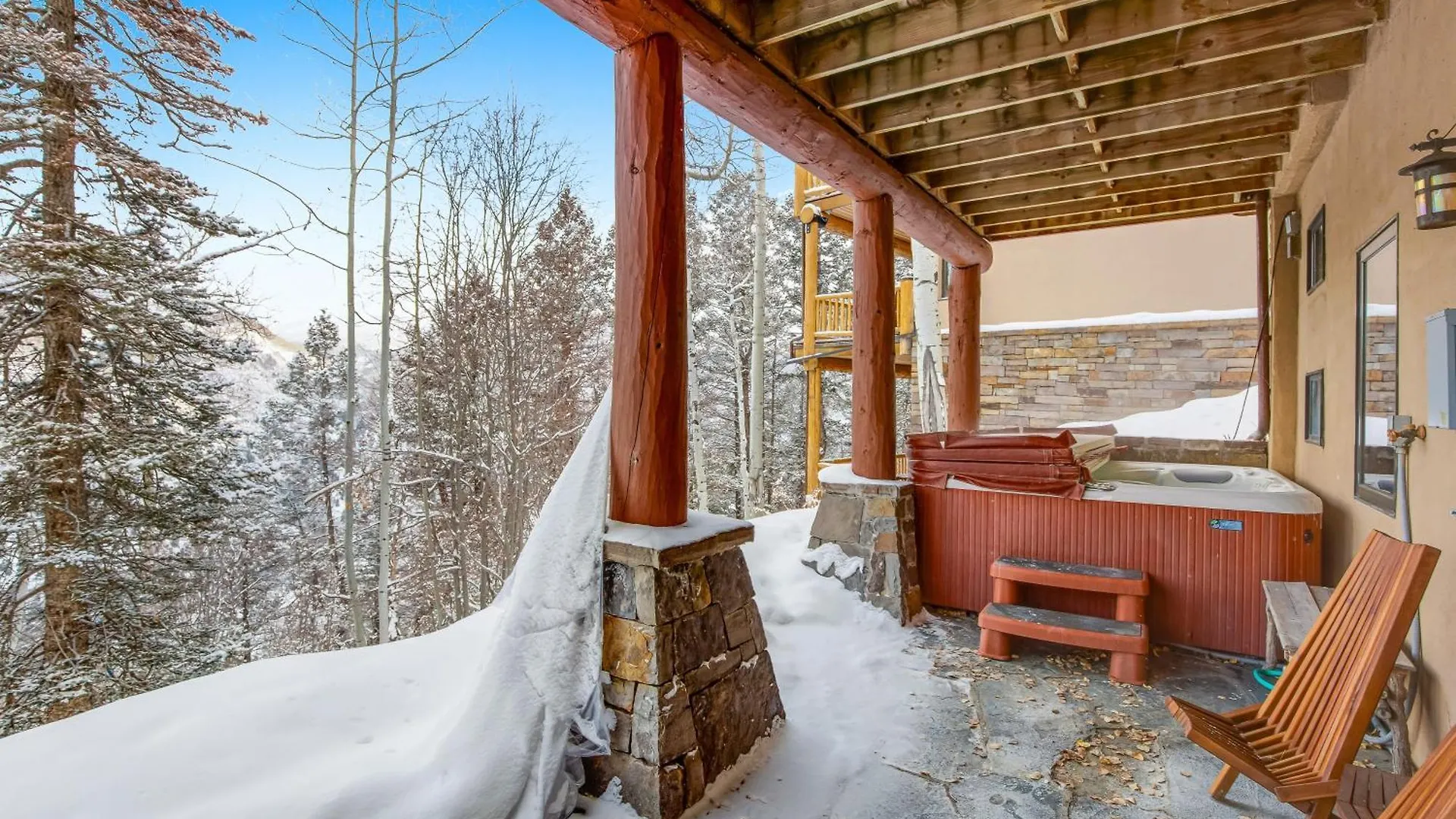 Crystal View Apartment