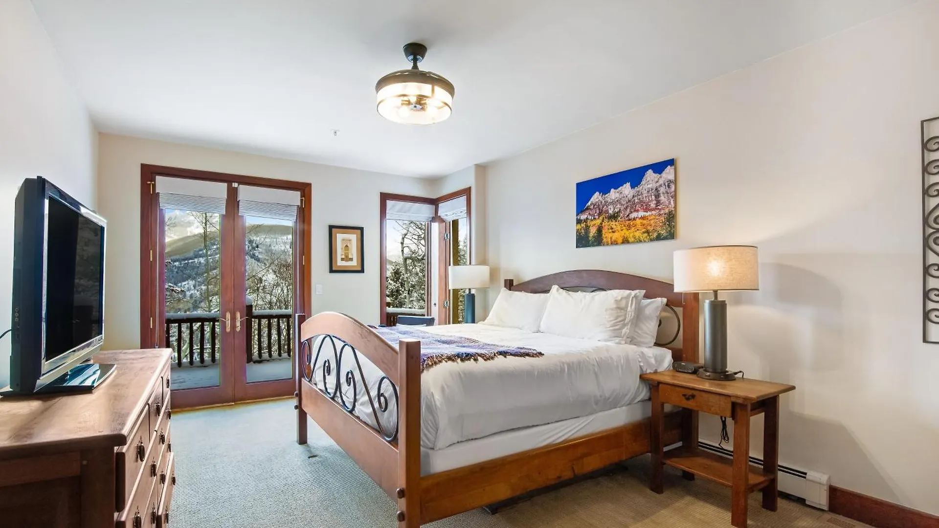 Crystal View Apartment