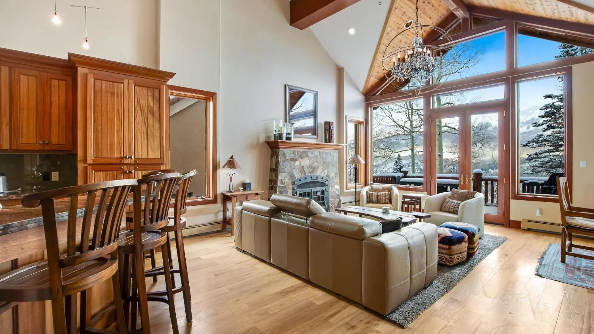 Crystal View Apartment *