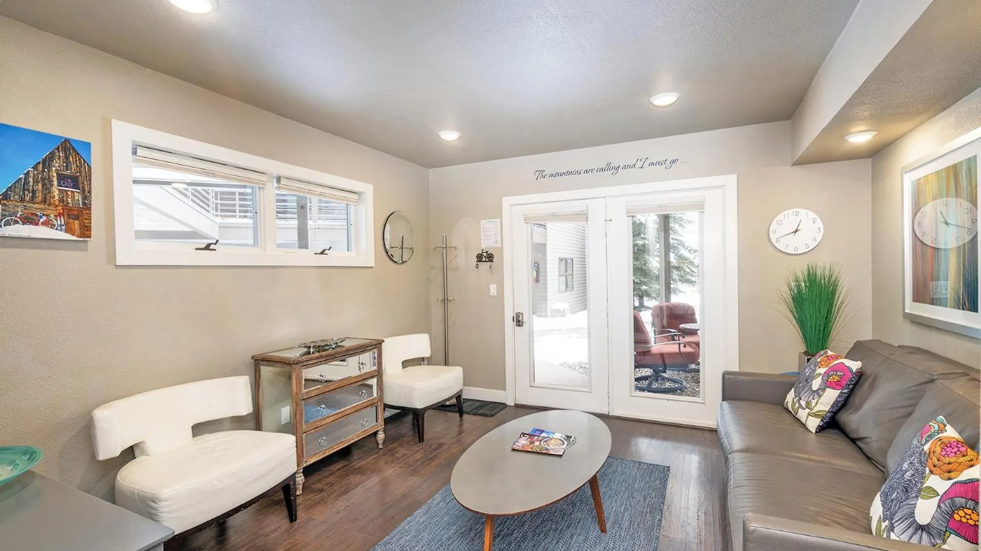 Walk To Ski, Stylish & Bright! Ground Floor, Hot Tub, Pool