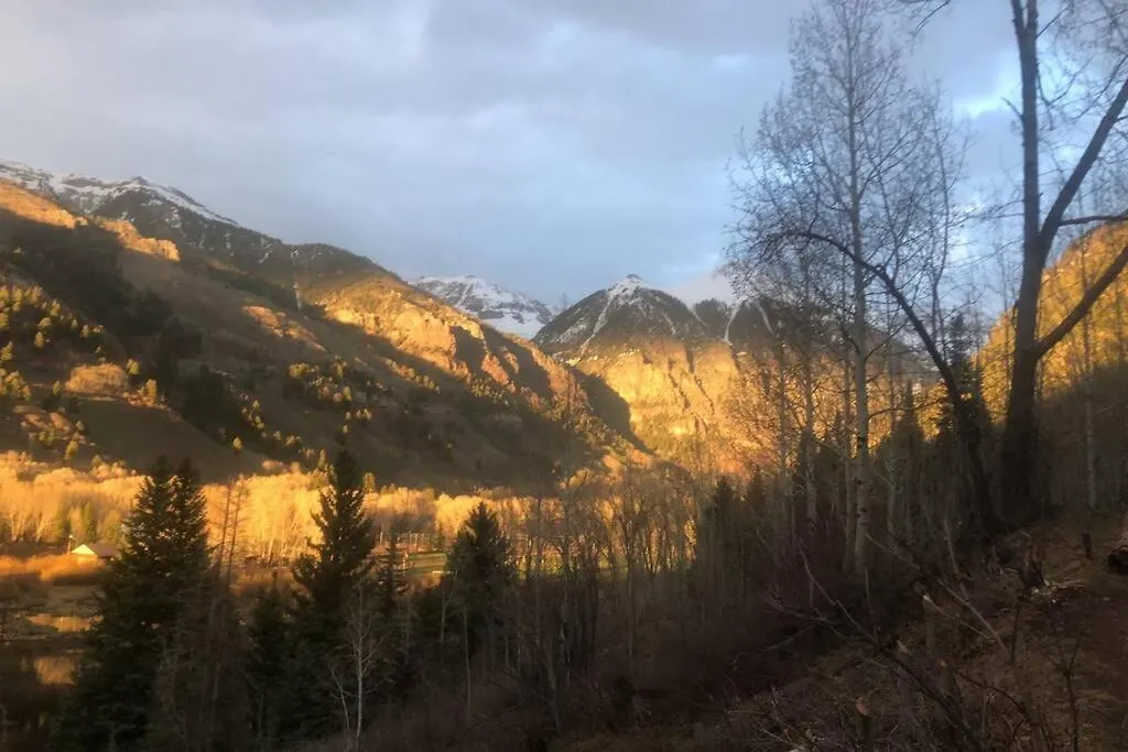 Designer Unit -center Of Town Of Telluride, Steps To Gondola And Town Park Apartment Telluride
