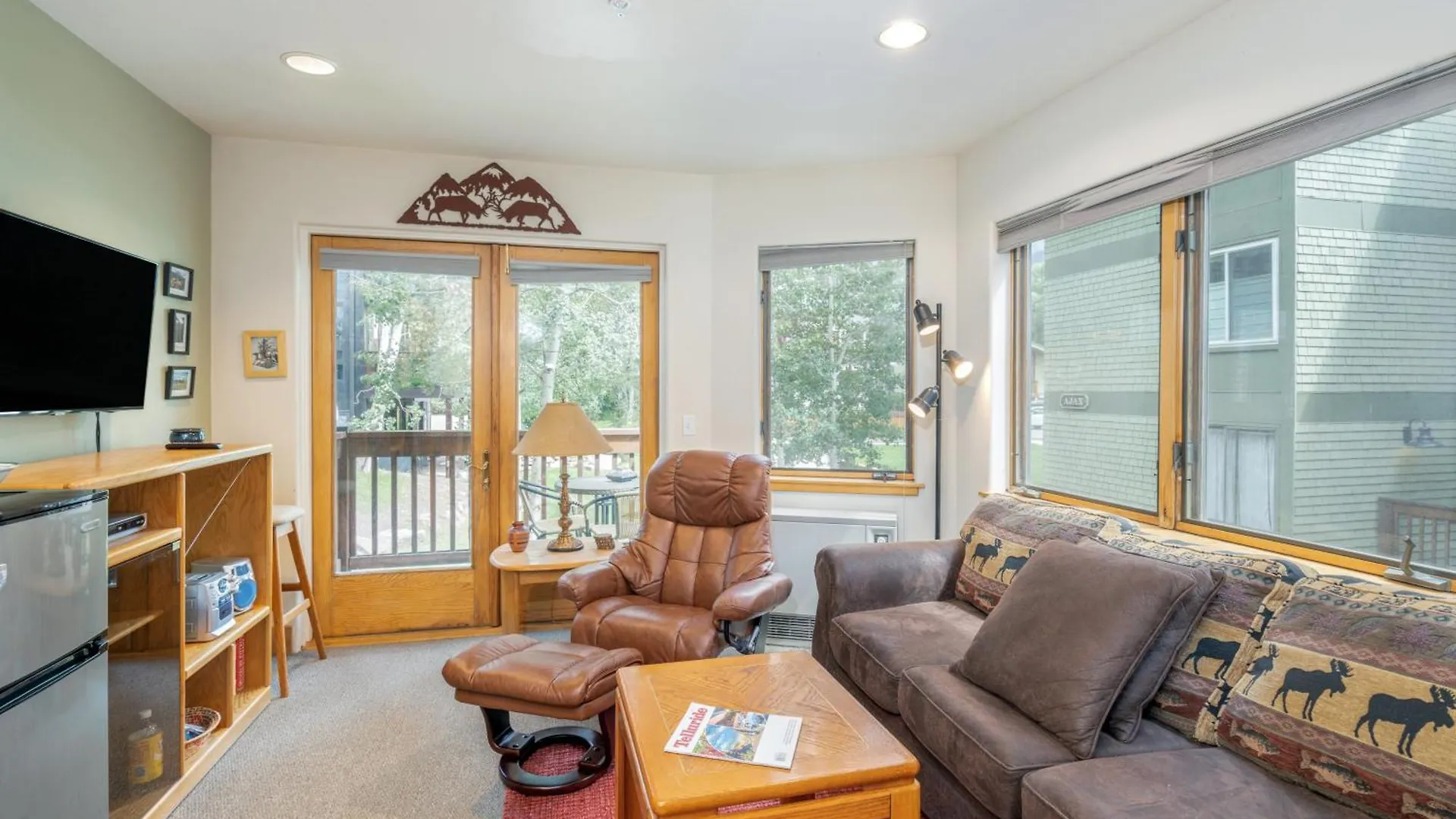 Cozy Tomboy With Private Deck *