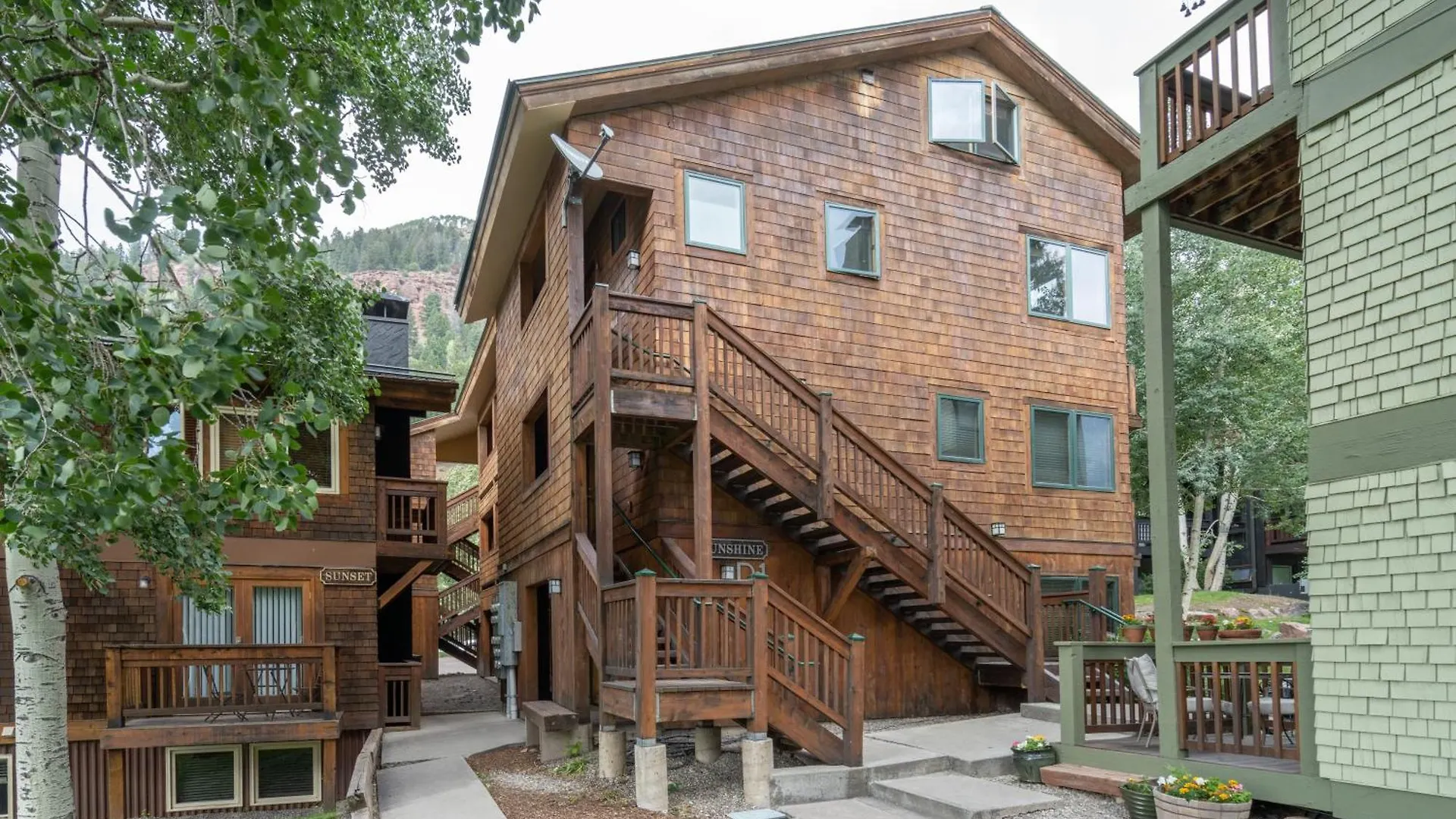Cozy Tomboy With Private Deck Holiday home *