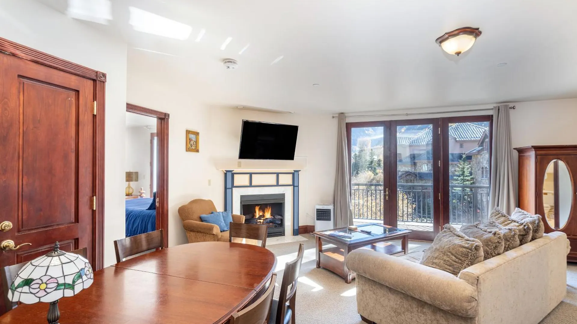Breathtaking Ballard Views *