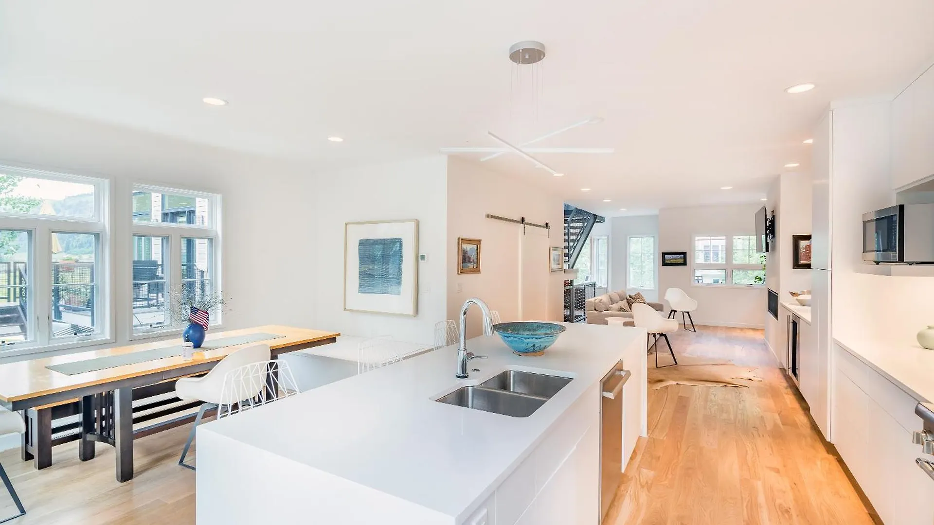 Will Brand New Mountain Contemporary Holiday home *