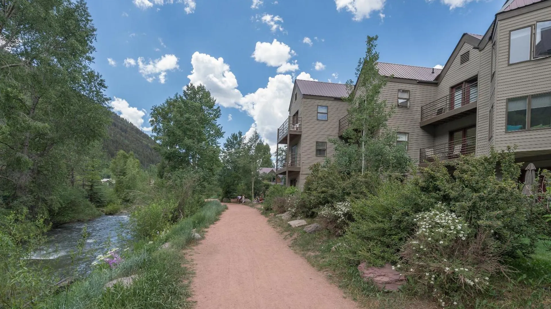 Holiday home A Slice Of Paradise By The River Telluride